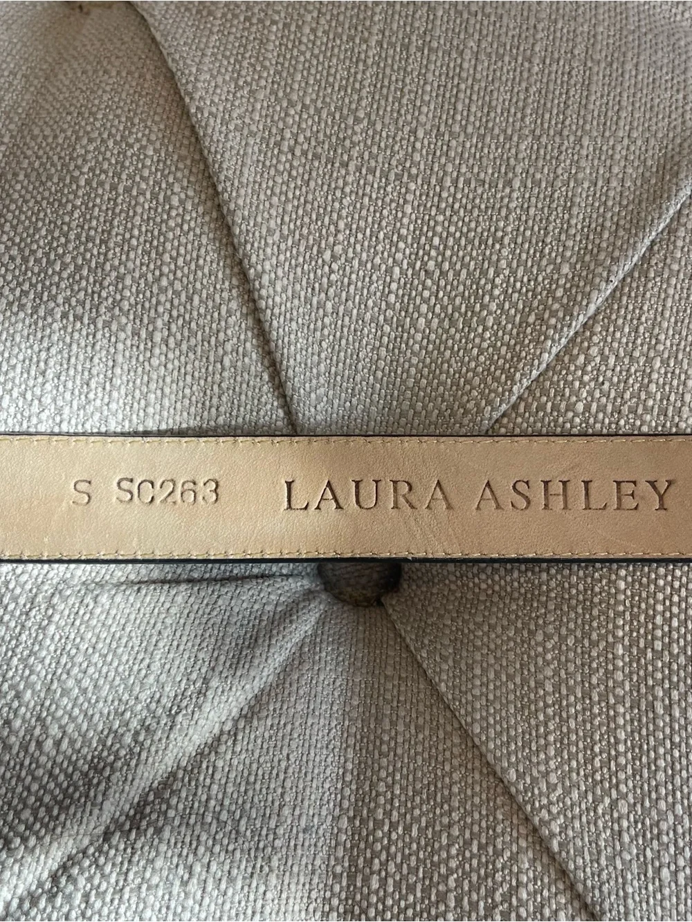 Laura Ashley Classic Black Leather Belt w/ Gold Buckle Women’s size Small - Picture 2 of 8